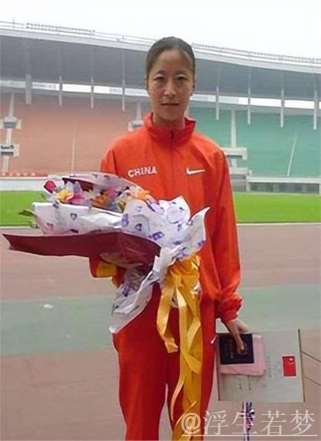 中国最孤独奥运冠军:一人跑过终点夺得金牌,却发现教练组已经离开 中国最孤独奥运冠军:一人跑过终点夺得金牌,却发现教练组已经离开